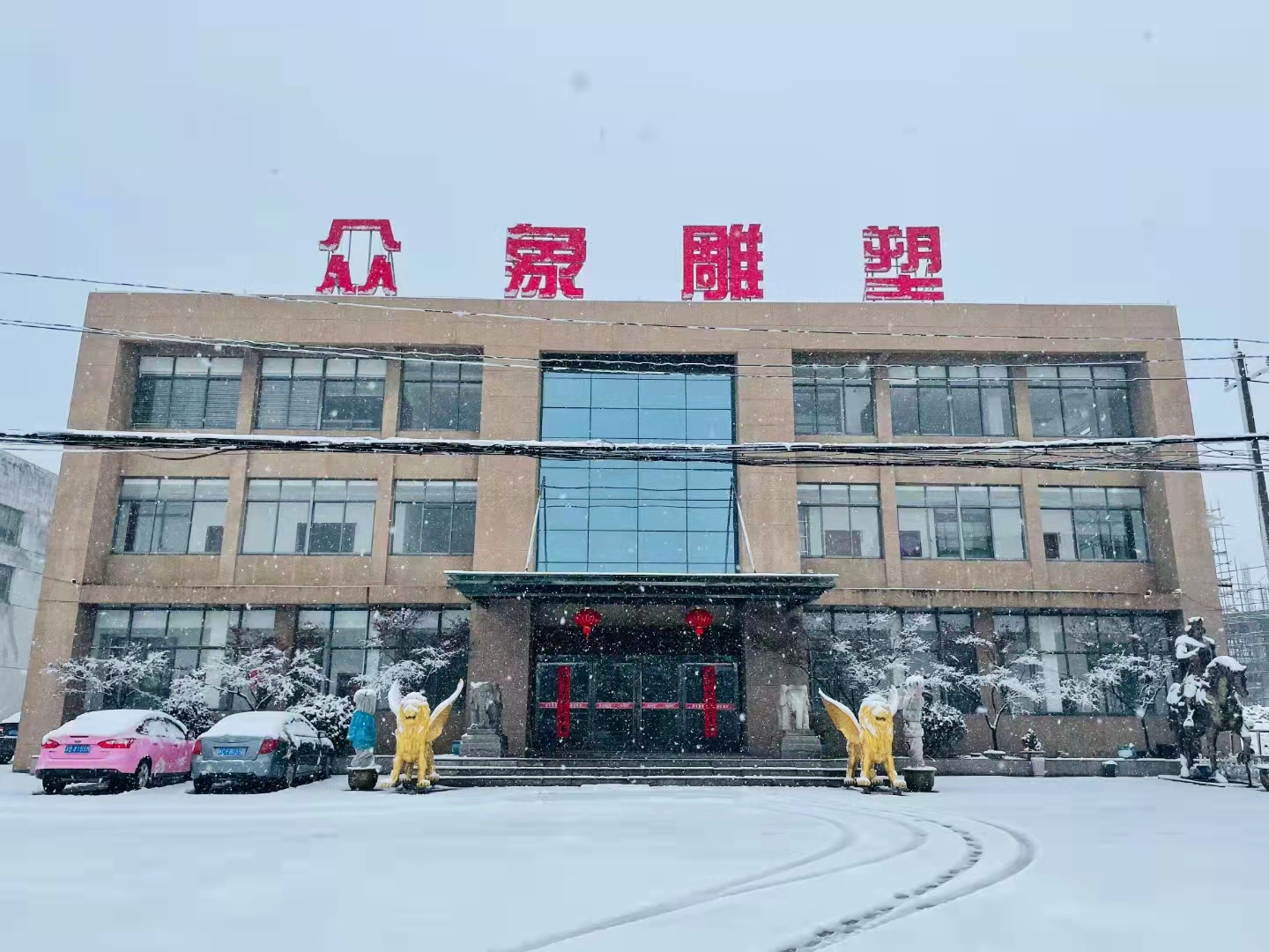 自動噴砂設(shè)備廠家